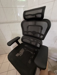 Ergohuman Elite 人體工學椅 黑色 (連原裝伸縮腳踏) (或者英文版) Ergohuman Elite Ergonomic Chair (Black w/ Legrest) 辦公椅/電腦