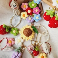手機掛鍊 編織小物吊飾 毛線花 向日葵 康乃馨 好事花生 草莓