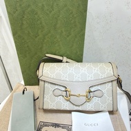 Gucci Horsebit 1955系列迷你手袋