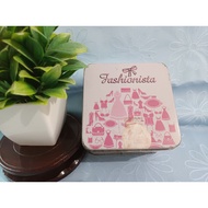 Collectibles Tin from Libresse