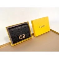 FF 8013 FF Short Calfskin Wallet Short Clip Genuine Leather Wallet Size 10 * 8.5 * 2.5cm lady bag