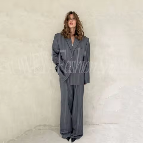 Minimalist Premium Women's Suit Gray Pinstripe Blazer Pants Set Sleek Sophisticated Office Two Piece