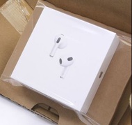 未使用的第 3 代 Apple AirPods 帶閃電充電盒
