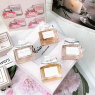 現貨!! 只此一套‼️ 😍超甜的Miss dior 香水四件套😍🧚🏻超甜 送禮自用超得體🧚🏻 送比女朋友都得🥰