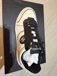 Chanel 全新波鞋