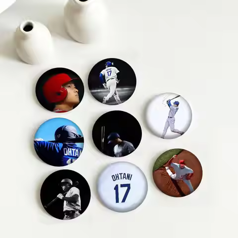 Baseball player Shohei Ohtani 25 32 44 58 75mm Badges Personalized Round Brooches Pins Accessory Gif