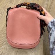 Coach粉色馬鞍包