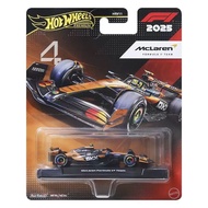 Hot Wheels Premium F1 Formula 1 Team Die-Cast Model Car, Collectible Mini Race Car for F1 Enthusiast
