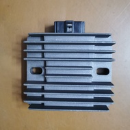 Yamaha YZF-R25 250 / XJ6 / FZ6 / TMAX 560 - Regulator (Rectifier)