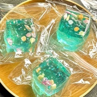 8.26-Summer Refreshing Maltose Ocean Water Cube Ice Cube Soft Gum Decompression Cheap High-value Cut