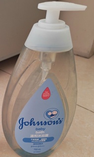 Johnson's 強生嬰兒溫和沐浴露 750毫升一支