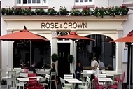 玫瑰皇冠酒店 (The Rose and Crown)