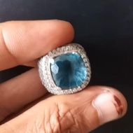topaz london blue natural