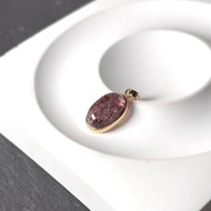 紅超七蛋面吊墜。微瑕