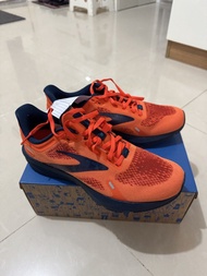 Brooks Launch 9 跑鞋 US 7