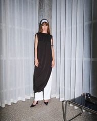 Fah Chak Woman Emmi Dress in Liquorice เดรสสีดำ