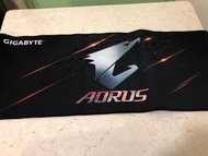 Aorus 滑鼠墊