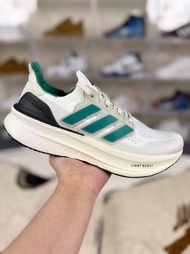 Adidas Ultraboost Light 運動鞋