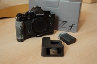 Nikon Zf body 連手柄 + 兩原廠電