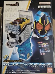 萬代 假面騎士FOURZE 最終形態DX宇宙開關 SUPER BEST再版