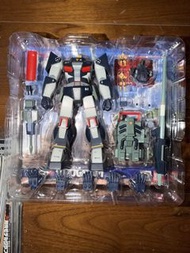 Hi-Metal R系列太陽之牙達格拉姆 (太陽の牙ダグラム) COMBAT ARMOR DOUGRAM by Bandai