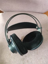 AKG K702 耳機