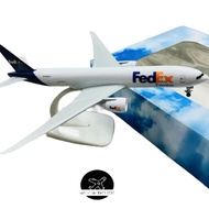 Airplane Model "FedEx Express" global transport company FEDEX High Quality Metal 20CM Molded 1/400 S