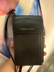 Charles & Keith 手機包