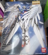 萬代 MG Wing Gundam Zero EW 模型