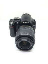 Nikon D5000 + 18-55mm VR