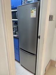 （二手）Panasonic 樂聲 "Easy Take" 雙門環保雪櫃 NR-BT266