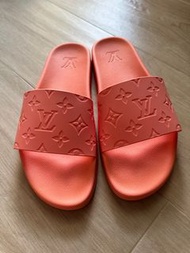 LV 拖鞋 size 8