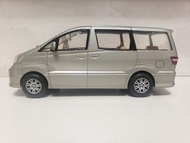 1/24 Toyota Alphard 10系 非賣品 (銀色及淺綠色)
