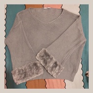 CUTE KOREAN KNITWEAR FUR SLEEVES PRELOVED
