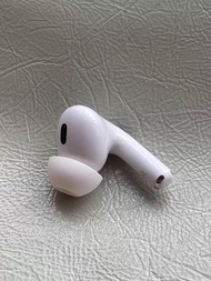 正版apple airpod 藍牙耳機補配 airpods pro2代 耳機 ，pro2  L side  左耳 ，pro2  R  Side  右耳，type-c。新淨有消毒，正版保證，支持任何形式