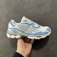 Asics Gel-Nimbus 9 淺藍色運動鞋