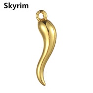 Skyrim 20PcsLot ITALIAN HORN AMULET Charm With Two Color Folating Charms DIY Charms For Women Luxury Pendant For Girl Gift