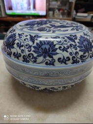 青花花鳥紋合直徑23cm款（大明宣德年製）