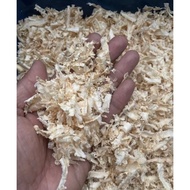 nutral pine wood shaving premium (big flake dust free)