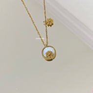 18k Gold Daisy Necklace