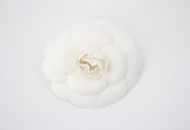 Chanel Vintage 81-85 絲綢白色山茶花胸針
