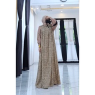 Labella Newspaper Motif