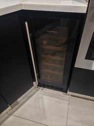 Vintec 嵌入式酒櫃