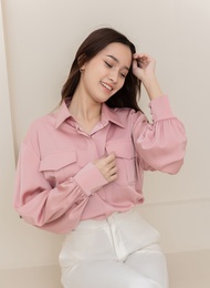 SARANLADA (สราญลดา) เสื้อเชิ้ต oversize เสื้อเชิ้ตแขนยาวผู้หญิง  ผ้าซาตินสีชมพู (PINK EDEN) รุ่น SAR