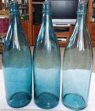 玻璃瓶(19)~萬~早期~無蓋~淺藍色~大醬油瓶~高約40CM~NODACHOYU~單支價格~隨機出貨~懷舊.擺飾.道具