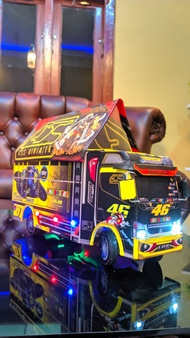 MINIATUR TRUK OLENG VALENTINO ROSSI TERLARIS ORIGINAL ADS MINIATUR