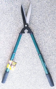 Garden Pruning Shears/Adjustable Grass Cutter Lawn Scissor (Handle can be elongated)
