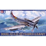 [TAMIYA] 61058 Military aircraft model 1/48 SCALE DOUGLAS A-1H SKYRAIDER U. S. NAVY NAVY