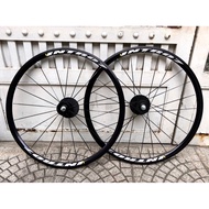 Intro7 700c Hub intro7 Rim Covered With carbon Fixed Gear - Black And White