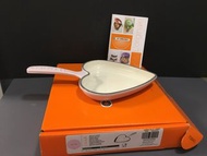 Le Creuset 心形琺瑯鑄鐵平底煎鍋 16厘米Shell Pink